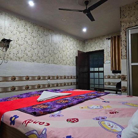 Hotel Chitrarth & Party Lawn Халдвани Номер фото